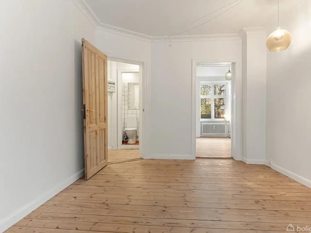 Ejendom til salg i Frederiksberg C, Brøndby