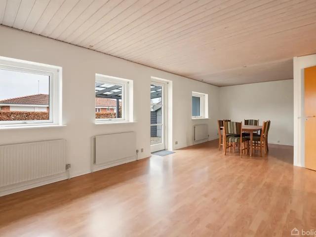 Ejendom til salg i Herning, Århus
