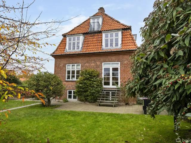 Villa til salg i Klampenborg, Brøndby