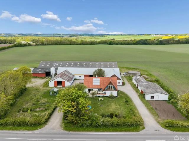 Landejendom til salg i Brønderslev-Dronninglund