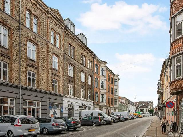 Ejendom til salg i Aalborg, Brønderslev-Dronninglund