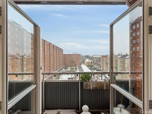 Ejendom til salg i Frederiksberg C, Brøndby