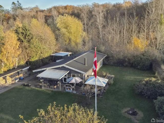 Ejendom til salg i Nødebo, Brøndby