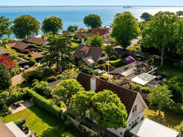 Villa til salg i Hellebæk, Brøndby