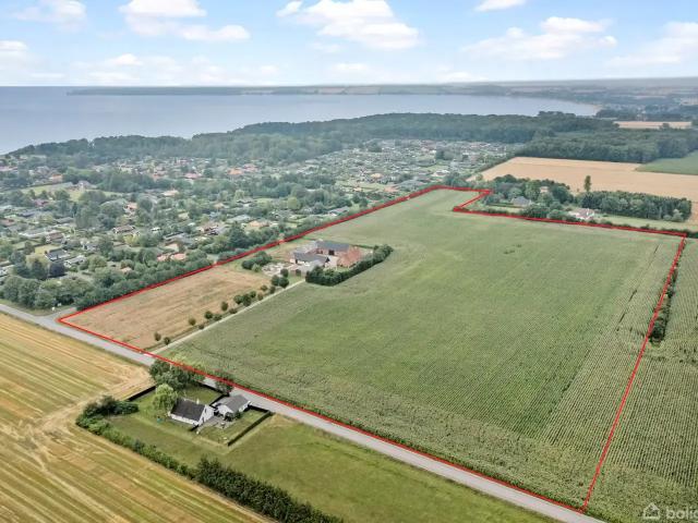 Landejendom til salg i Hundslund, Århus