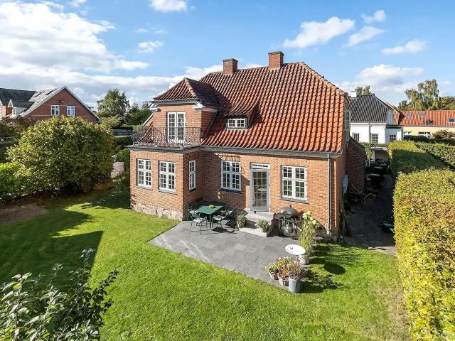 Villa til salg i Hareskovby, Brøndby