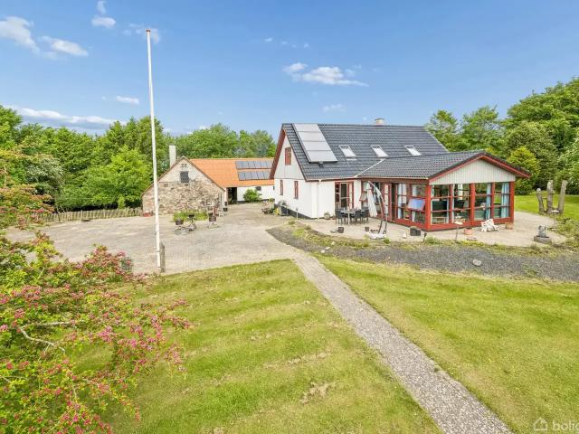 Landejendom til salg i Brønderslev-Dronninglund