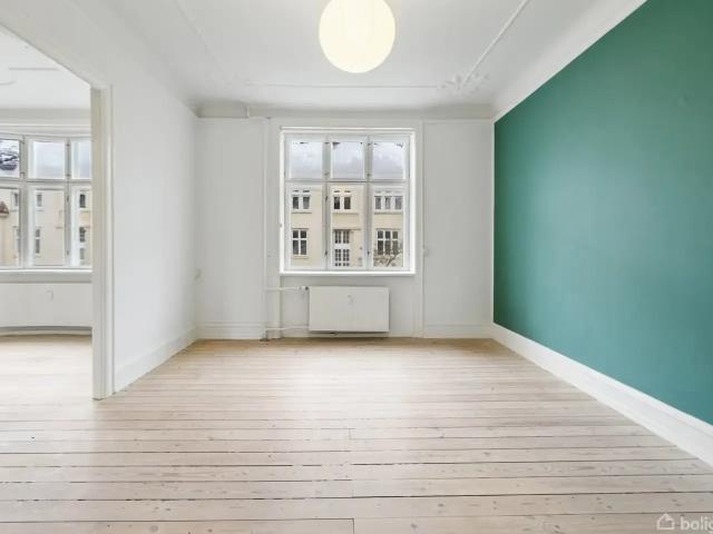 Ejendom til salg i Vanløse, København