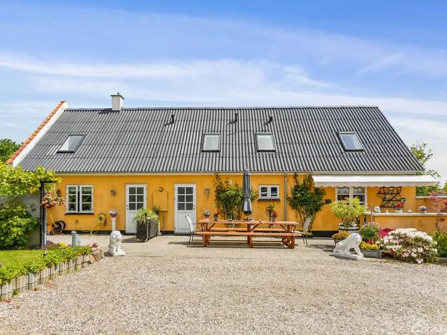 Ejendom til salg i Helsingør, Brøndby