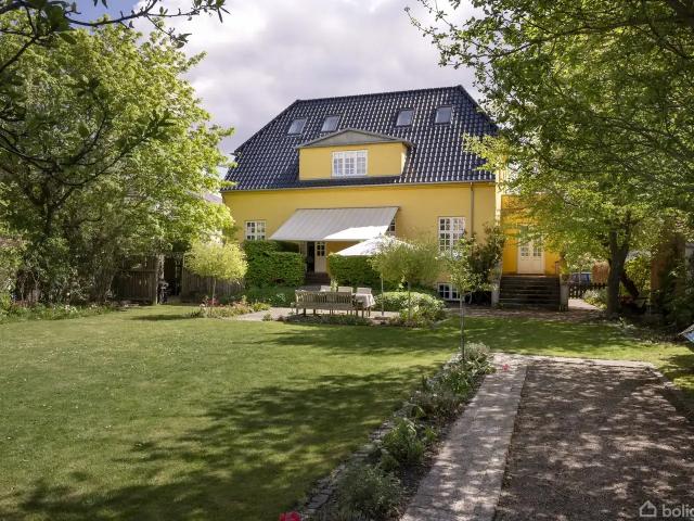 Villa til salg i Frederiksberg C, Brøndby
