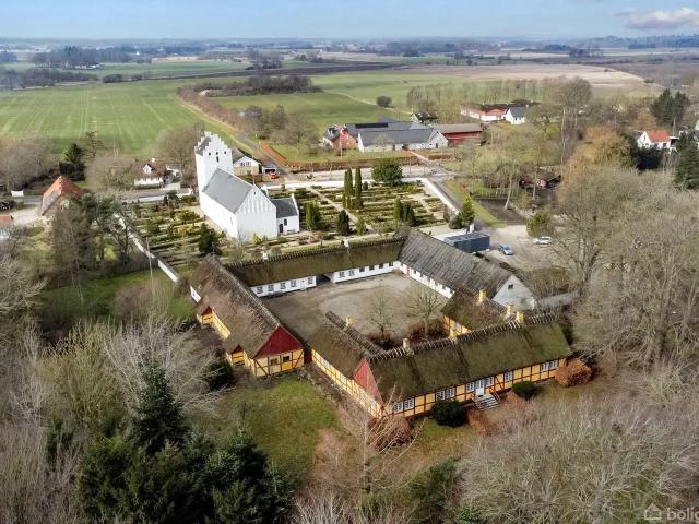 Landejendom til salg i Store Merløse, Holbæk