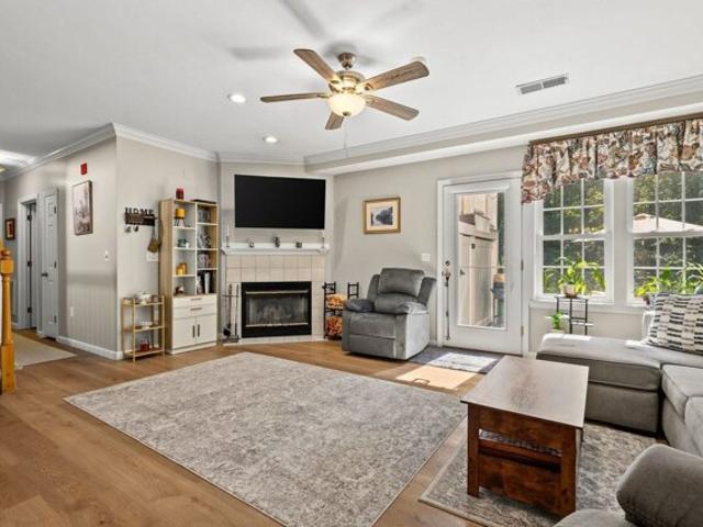 Condo for sale in Devon Wood Condominiums, Braintree