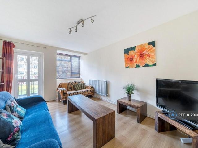 Apartment for rent in Roehampton, Greater London