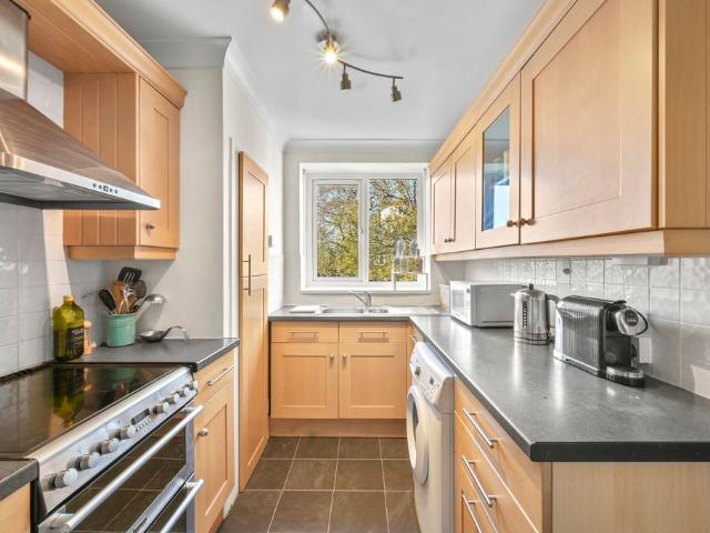 Apartment for rent in Roehampton, Greater London