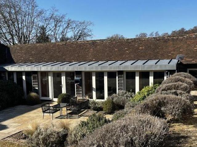 House for rent in Surrey