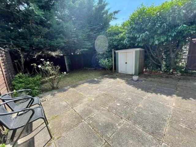 Apartment for rent in Denham Green, Denham