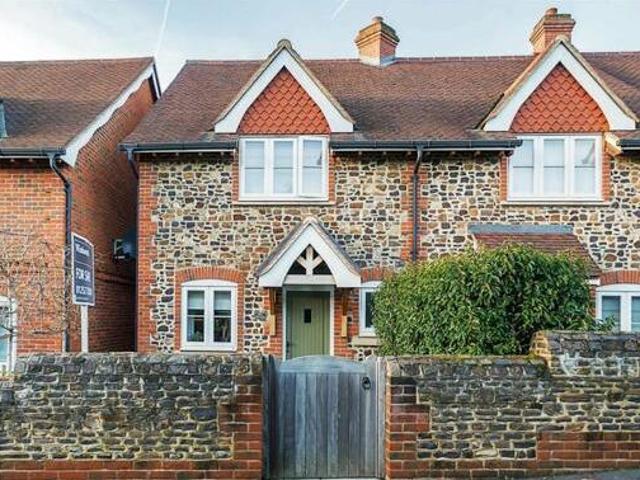 House for sale in Farnham, Waverley