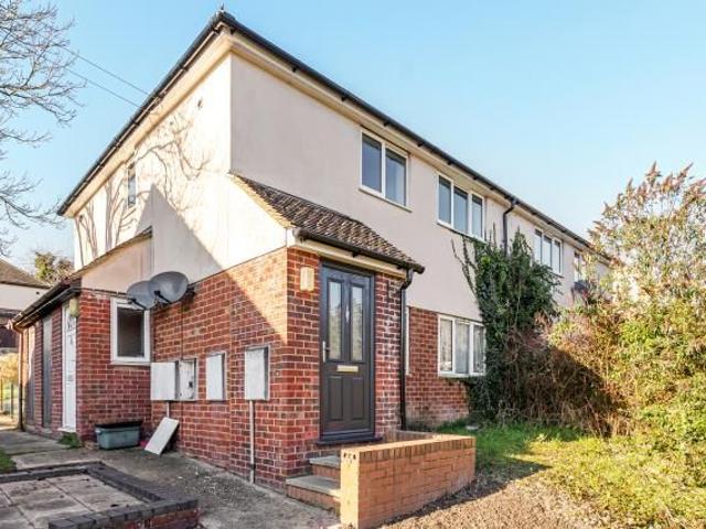 Apartment for rent in Totteridge, Tylers Green