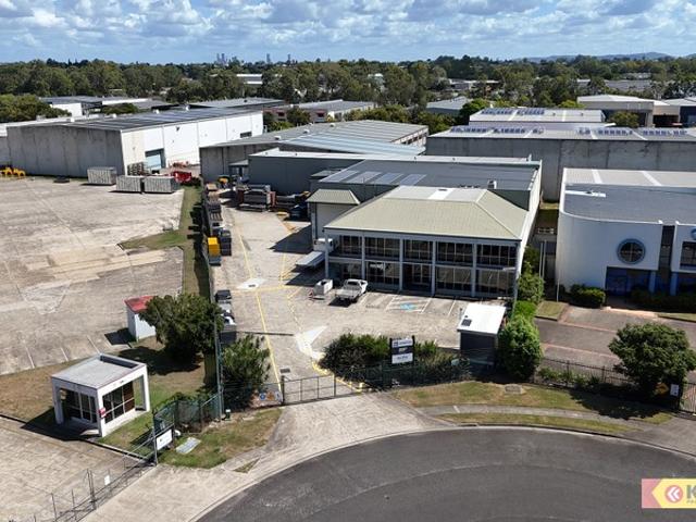 Warehouse for rent in Toombul, Queensland