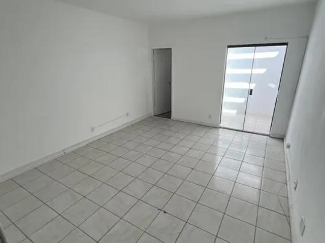 Ponto Comercial aluguel em Região Imediata de São Paulo, Região Metropolitana de São Paulo