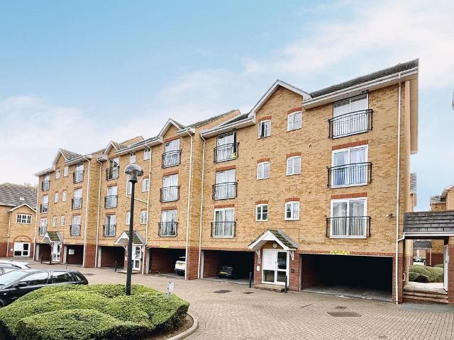Apartment for rent in South Stifford, Grays