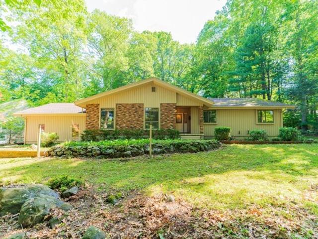 House for sale in Avon