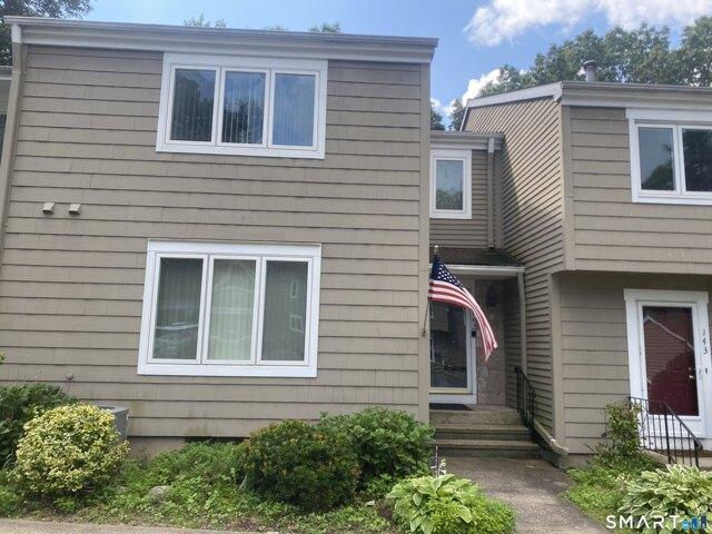 Condo for sale in Southington, Connecticut