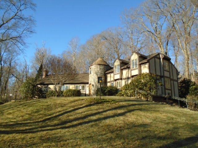 House for sale in Canton, Connecticut