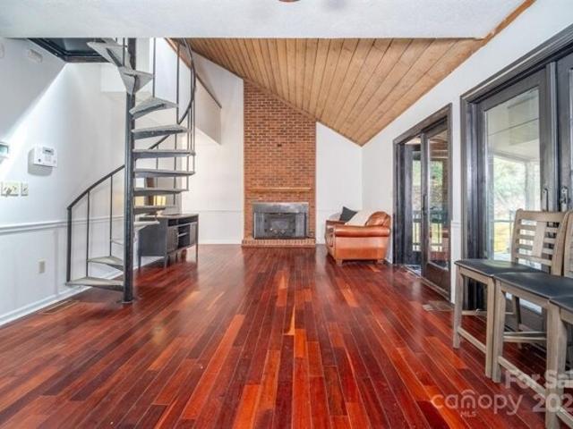 Condo for sale in Hickory