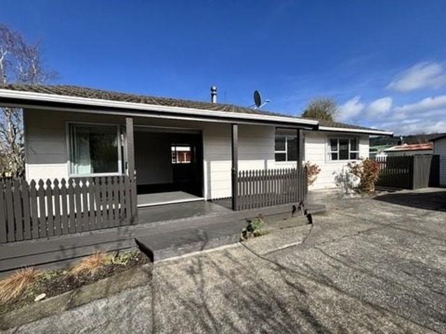 House for rent in Pauatahanui, Wellington