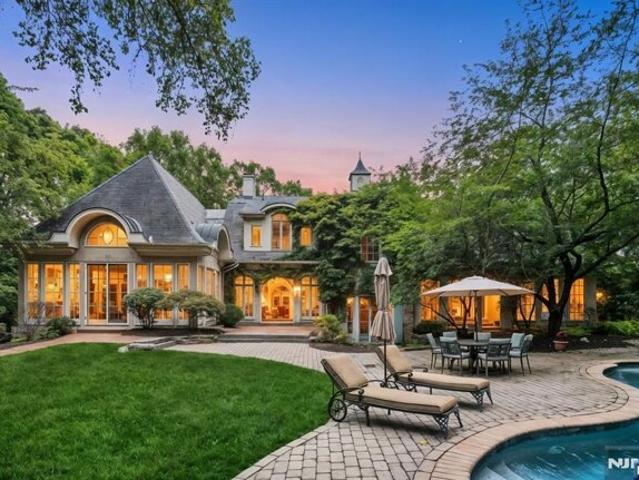 House for sale in Franklin Lakes, New Jersey