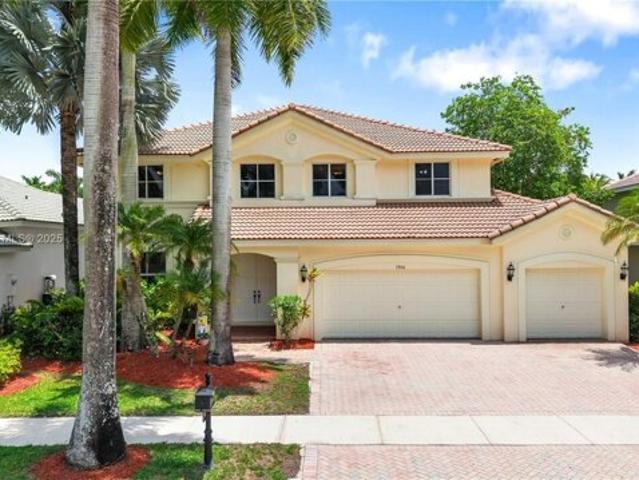 House for sale in Weston House for sale in Weston