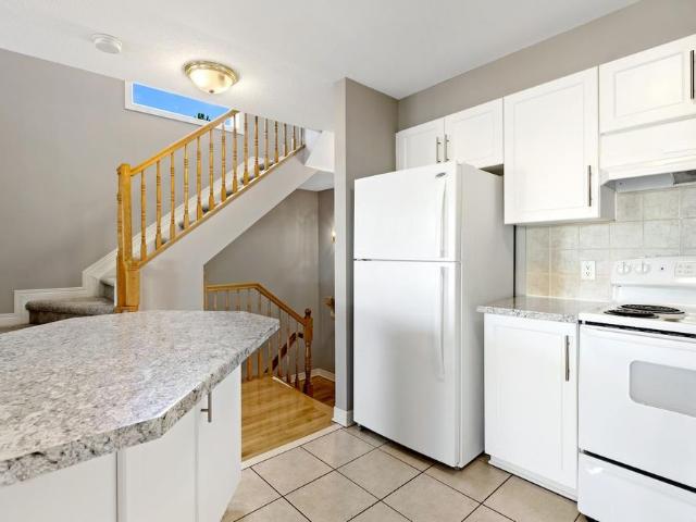 Townhouse for rent in Mulhurst Bay, Ontario