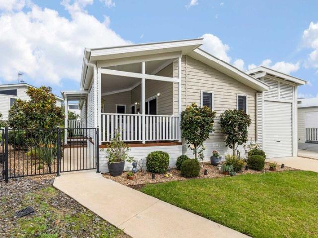Villa for sale in Lake Conjola, New South Wales