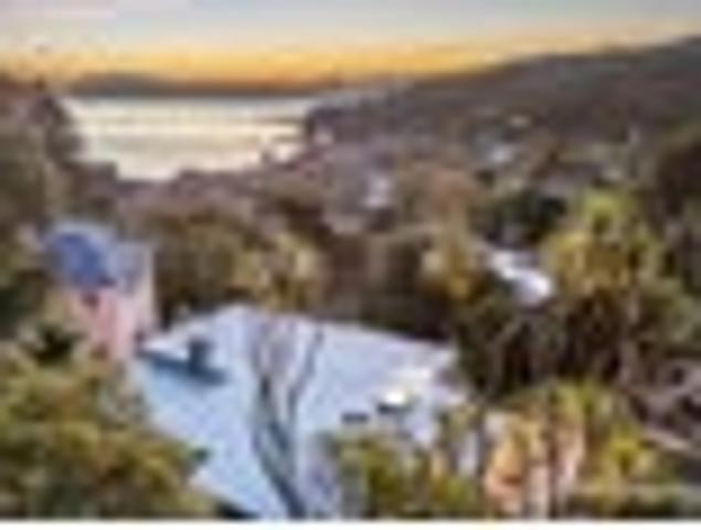 House for sale in Days Bay, Wellington
