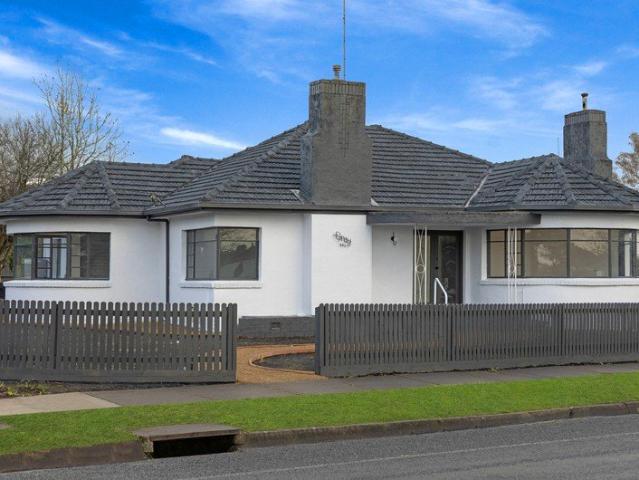 House for sale in Hamilton, Victoria