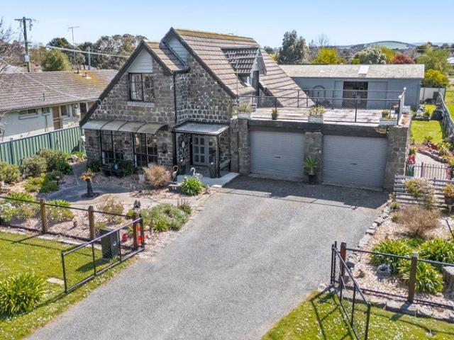 House for sale in Ballan
