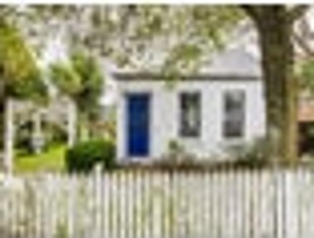 House for sale in Otakou