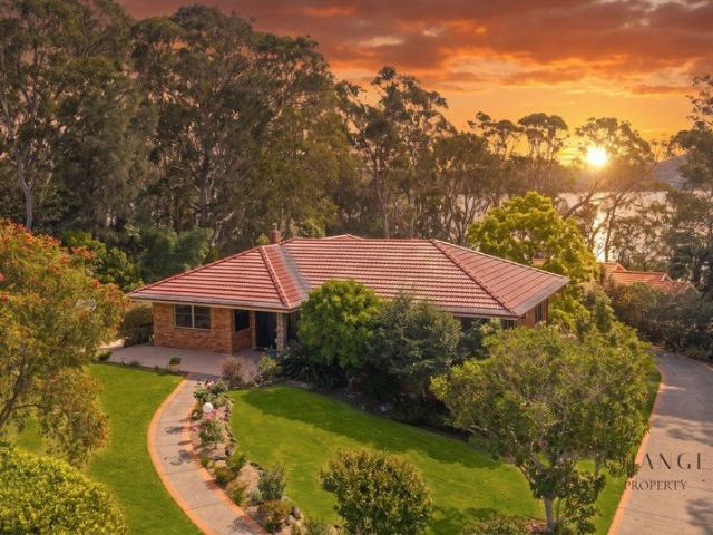 House for sale in Green Point, Gosford