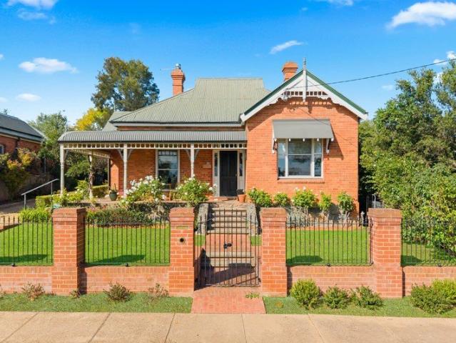 House for sale in Brisbane Grove, New South Wales