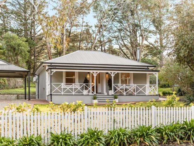 House for sale in Stirling, South Australia
