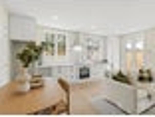 Townhouse for sale in Balmoral