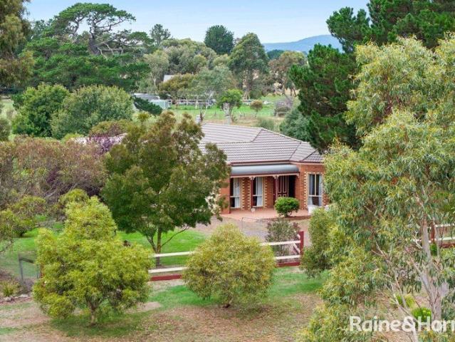 House for sale in Carlsruhe, Victoria