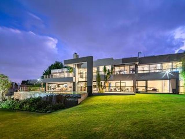 House for sale in Sandton, City of Johannesburg Metropolitan Municipality