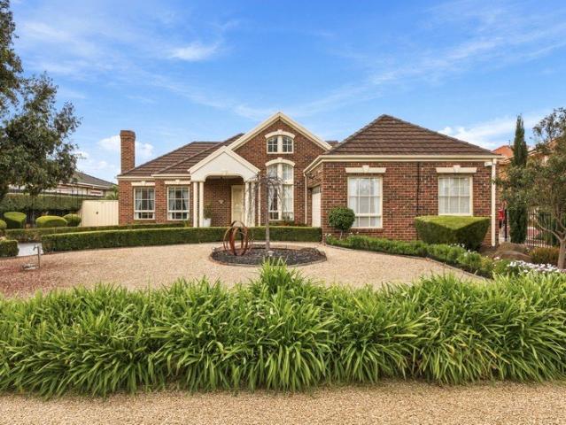 House for sale in Taylors Lakes, Melbourne