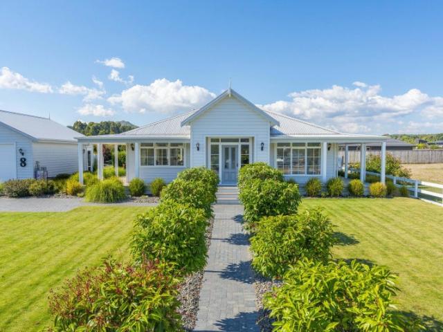 House for sale in Kinloch, Waikato