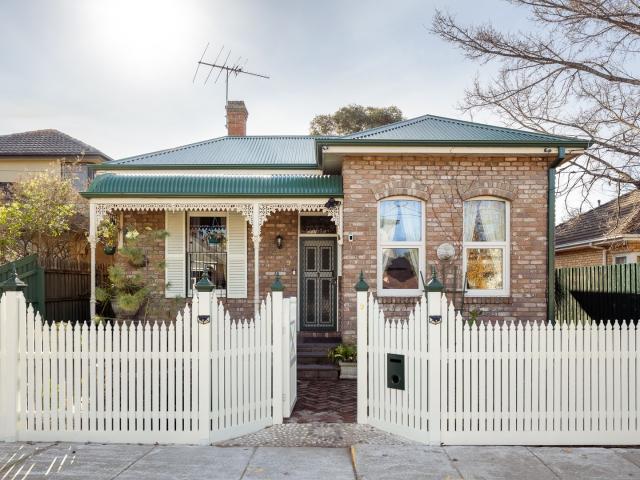 House for sale in Carnegie