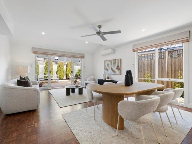 Townhouse for sale in Parkdale, Melbourne