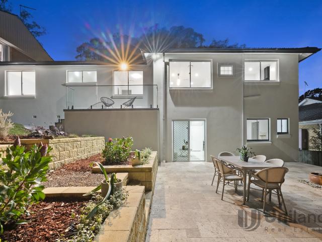House for sale in Beecroft