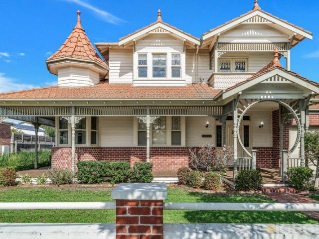 Townhouse for sale in Camerons Creek, Victoria